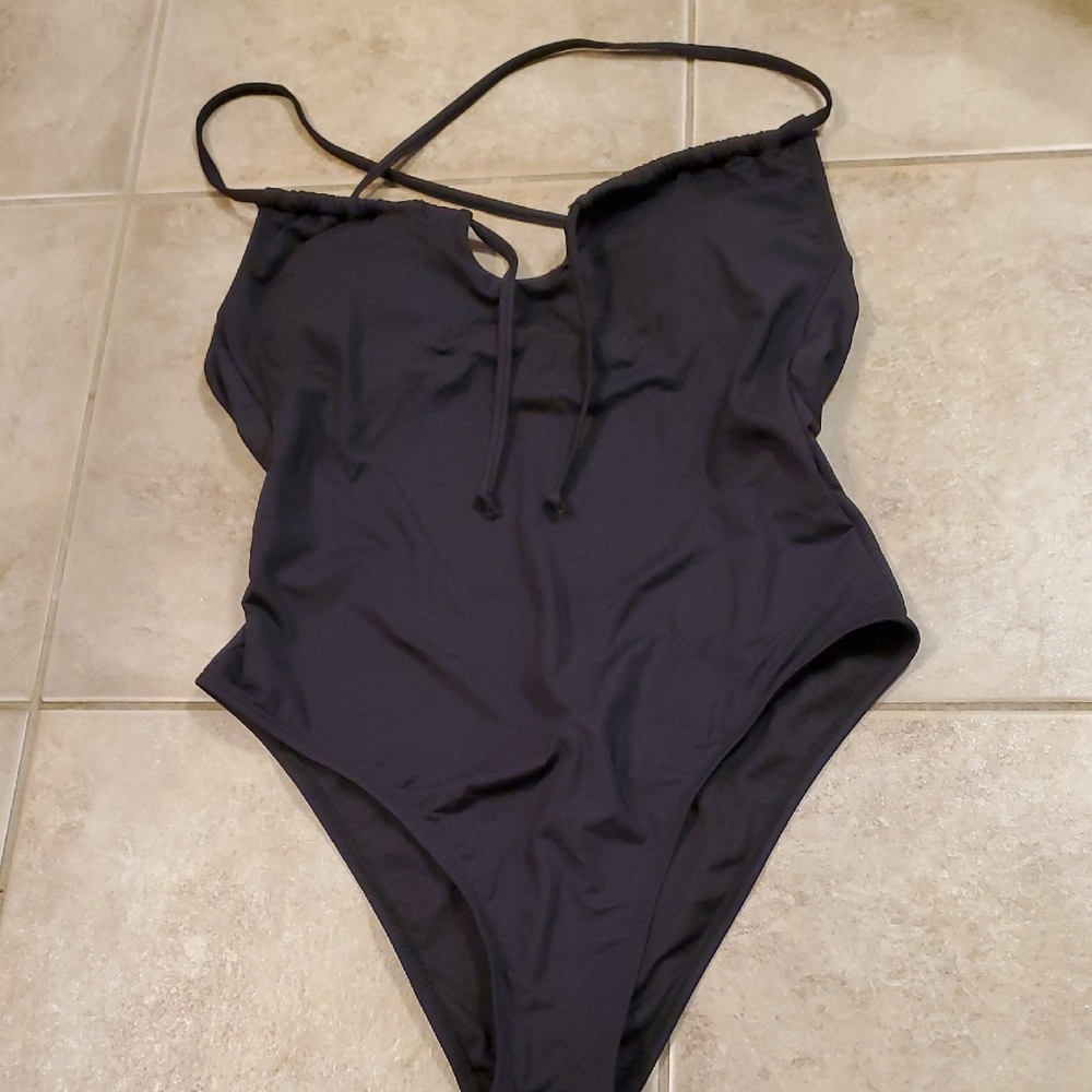 Elegant Black Women's Swimsuit